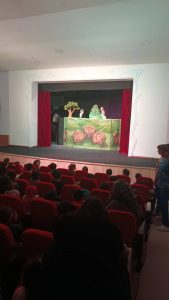 Jizzax viloyat qo’g’irchoq teatrida “Botir bola’’ spektakli namoyish etildi.