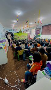 Jizzax viloyat qo’g’irchoq teatri ijodiy guruhi “Botir bola ‘’ spektakili namoyish etishdi.