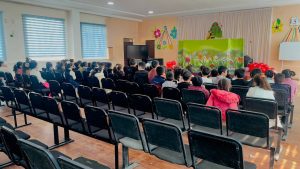 Jizzax viloyat qo’g’irchoq teatri ijodiy guruhi viloyatimizning Paxtakor tumanidagi o’quvchilar huzurida bo’lishdi