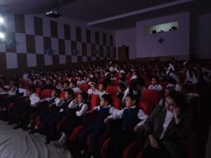 🎭 Jizzax viloyat Qo’g’irchoq teatriga MTM tarbiyalanuvchilari va umumta’lim maktabi o’q’uvchilari kelishdi.