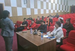 🎭 Mutaxassislar e’tiboriga yangi “Tuzoq” spektakli havola etildi.