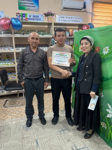 🎭 Jizzax viloyat qo‘g‘irchoq teatri jamoasiga tashakkurnoma topshirildi.